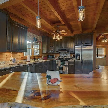 Blue Ridge Bliss- Spacious Cabin, Pets, Hot Tub! Εξωτερικό φωτογραφία