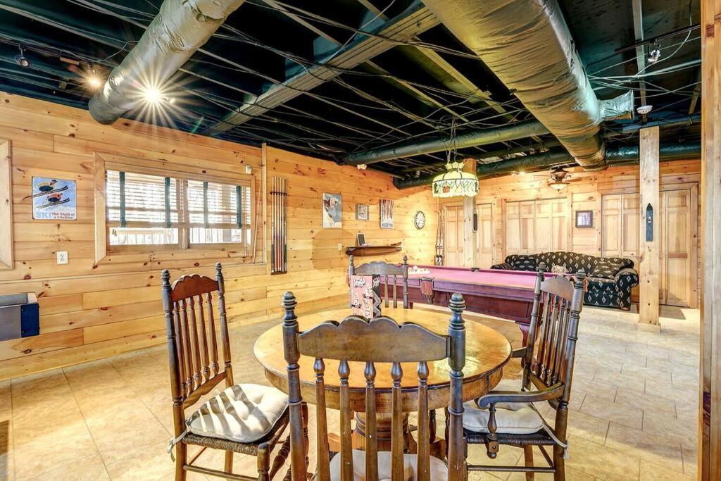 Blue Ridge Bliss- Spacious Cabin, Pets, Hot Tub! Εξωτερικό φωτογραφία