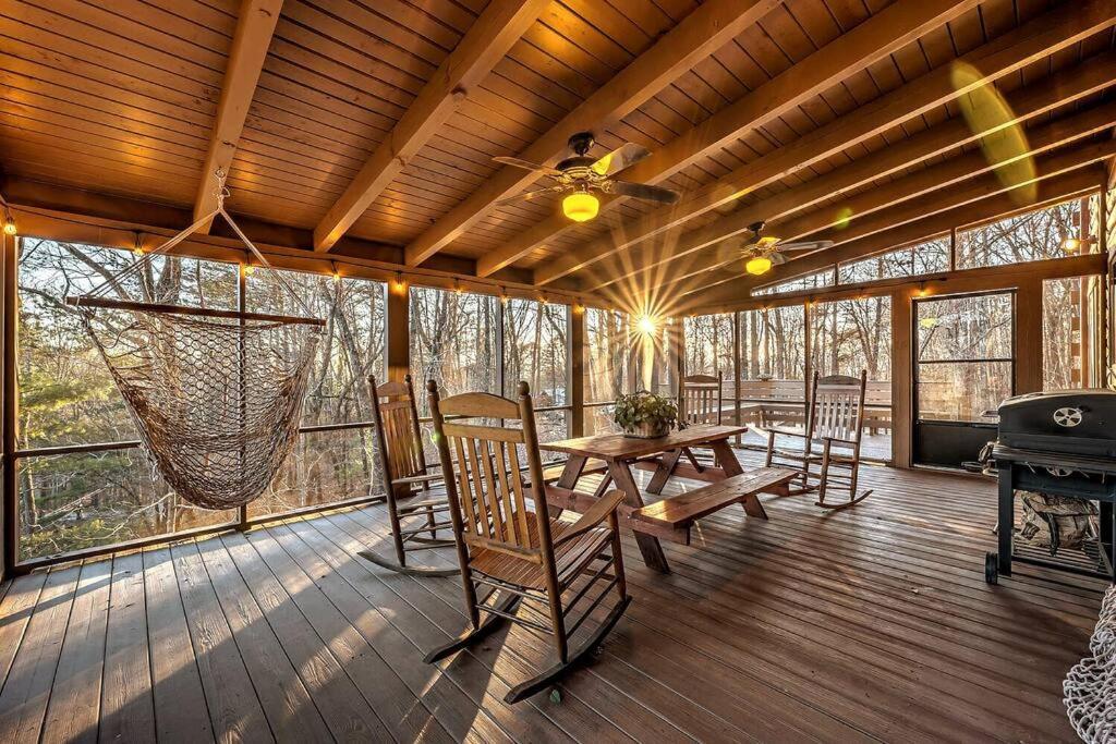 Blue Ridge Bliss- Spacious Cabin, Pets, Hot Tub! Εξωτερικό φωτογραφία